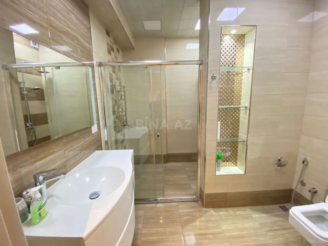 Kirayə verilir 2 otaqlı mənzil 100 m²