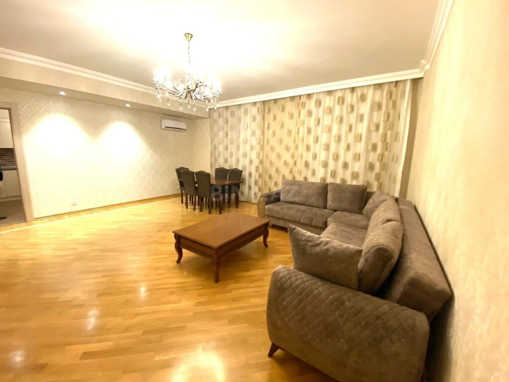 Kirayə verilir 2 otaqlı mənzil 100 m²