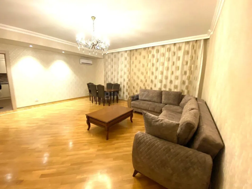 Kirayə verilir 2 otaqlı mənzil 100 m²