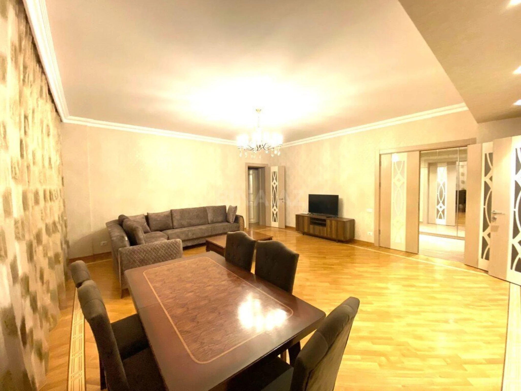 Kirayə verilir 2 otaqlı mənzil 100 m²
