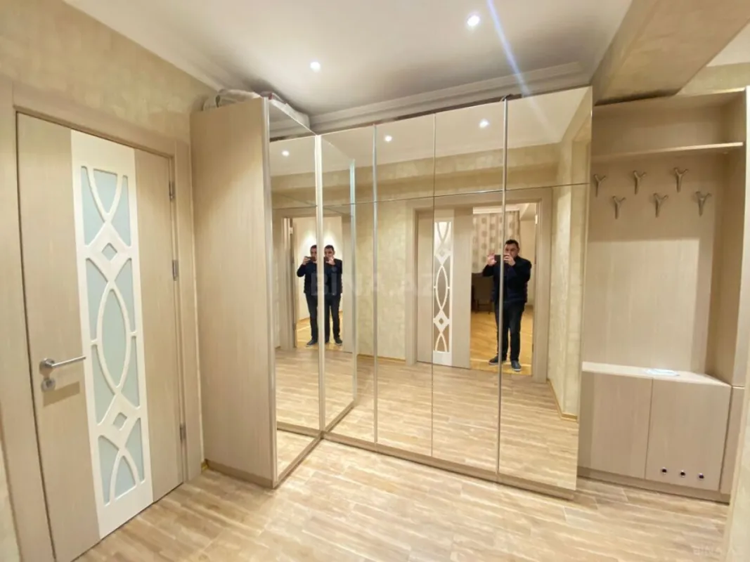 Kirayə verilir 2 otaqlı mənzil 100 m²