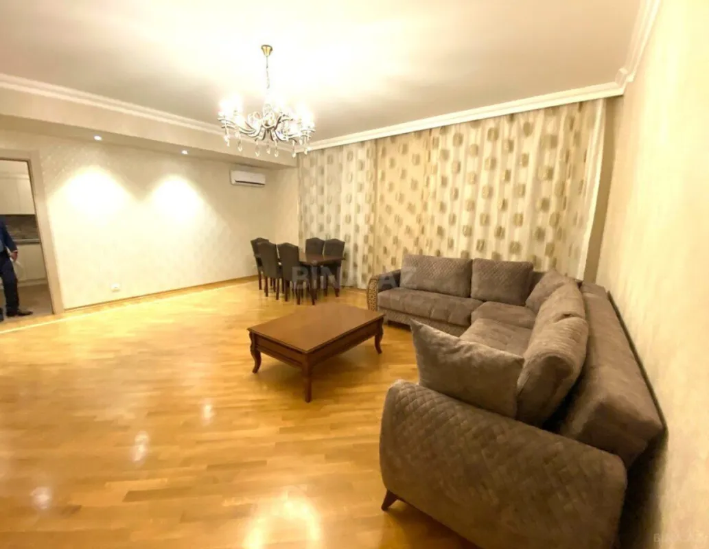 Kirayə verilir 2 otaqlı mənzil 100 m²