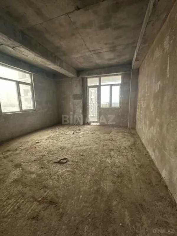 Satılır 3 otaqlı mənzil 107 m²