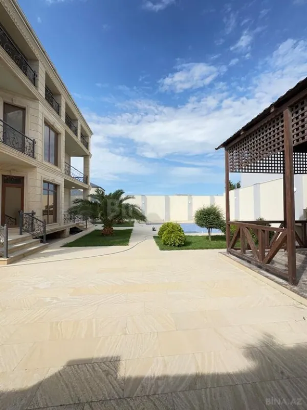 Satılır 5 otaqlı həyət evi 400 m²