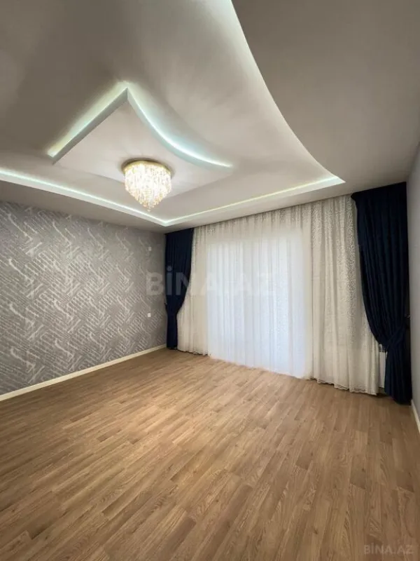 Satılır 5 otaqlı həyət evi 400 m²