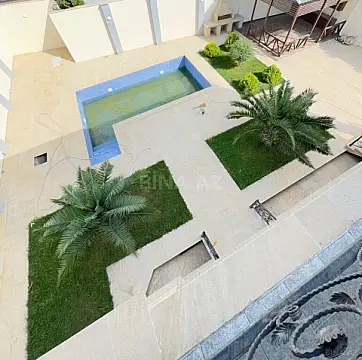 Satılır 5 otaqlı həyət evi 400 m²