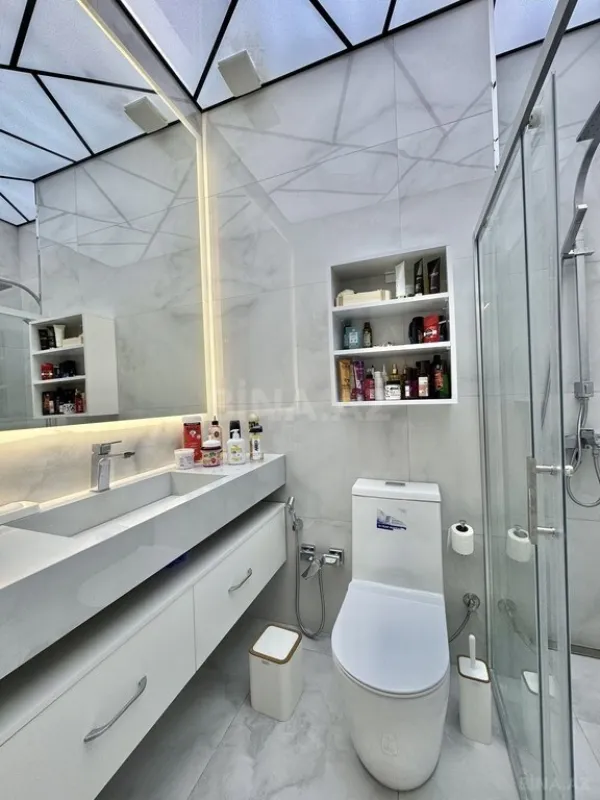 Kirayə verilir 2 otaqlı mənzil 60 m²