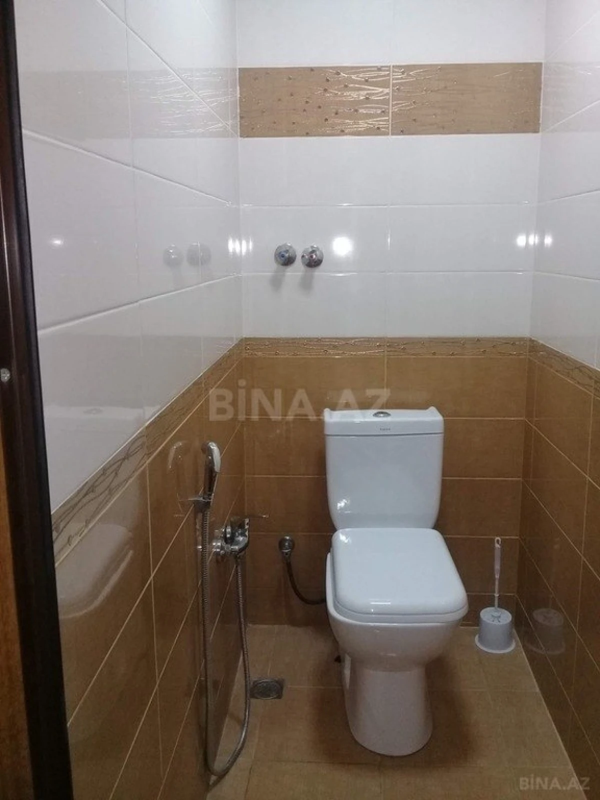 Satılır 3 otaqlı mənzil 130 m²
