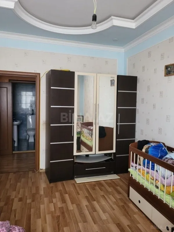 Satılır 3 otaqlı mənzil 130 m²