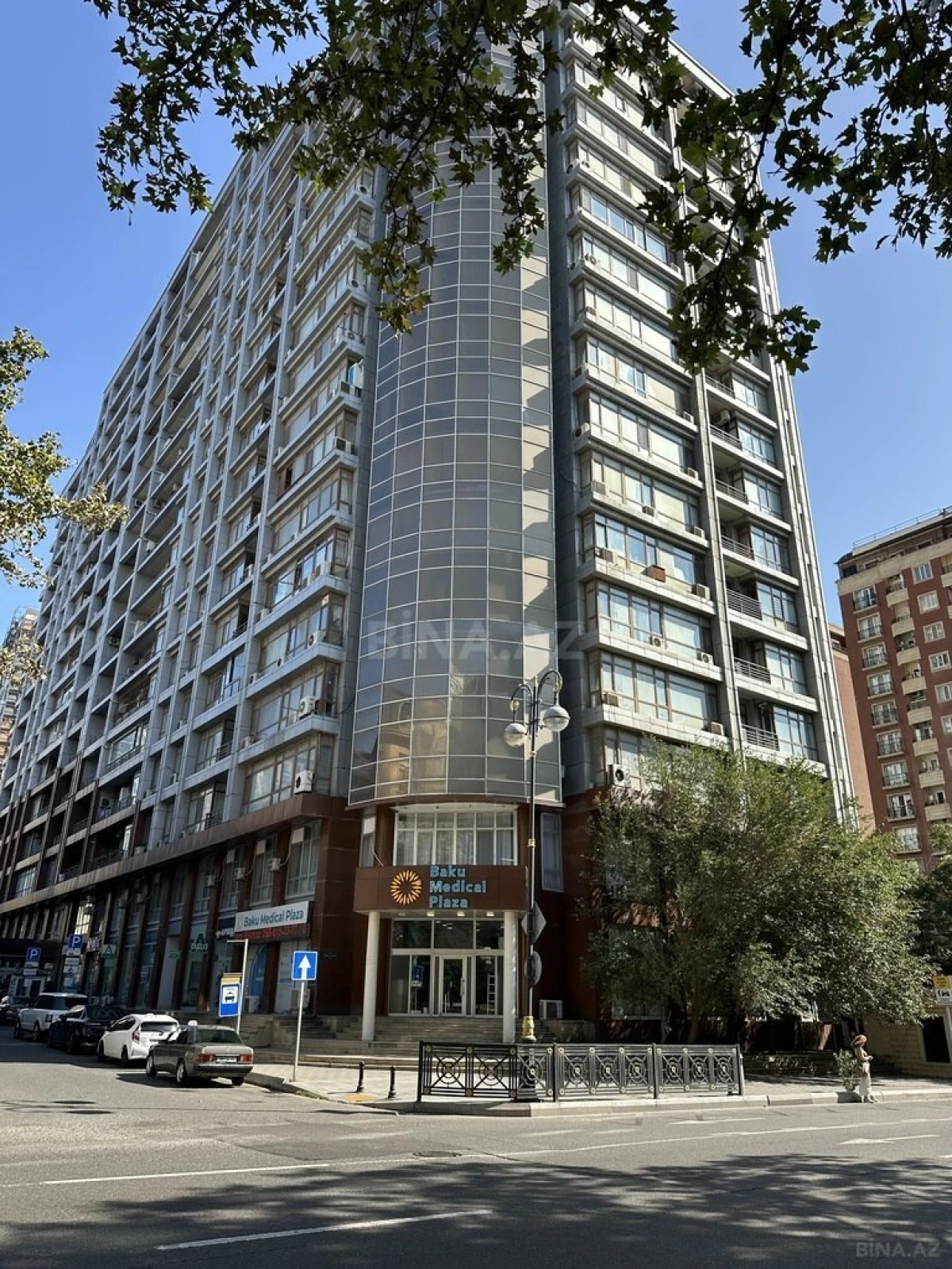 Satılır 4 otaqlı mənzil 200 m²