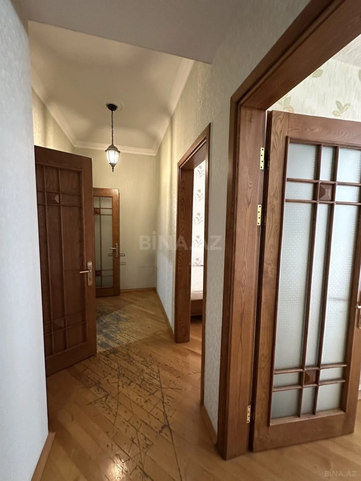Satılır 4 otaqlı mənzil 200 m²