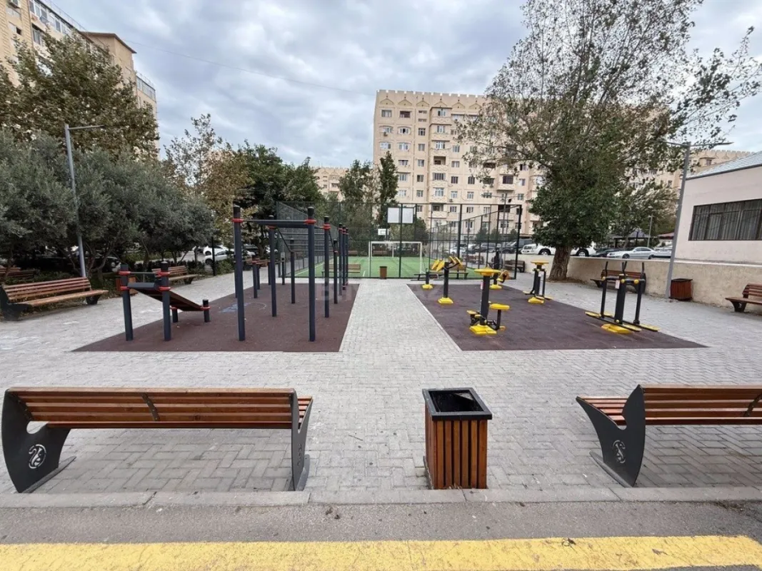 Satılır 4 otaqlı mənzil 110 m²