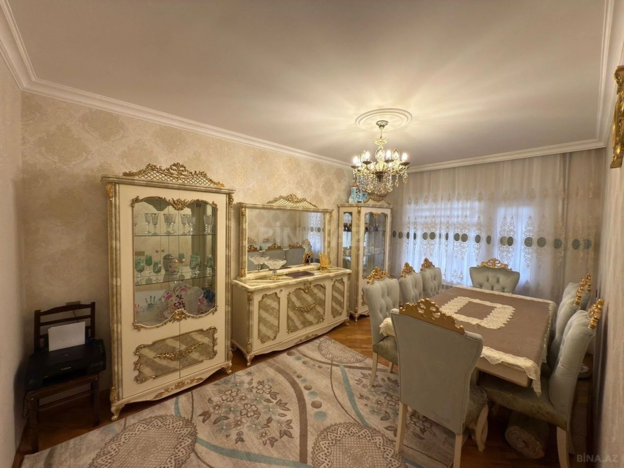 Satılır 4 otaqlı mənzil 110 m²