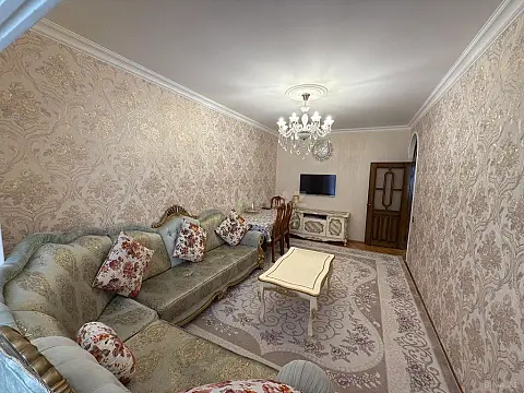 Satılır 4 otaqlı mənzil 110 m²