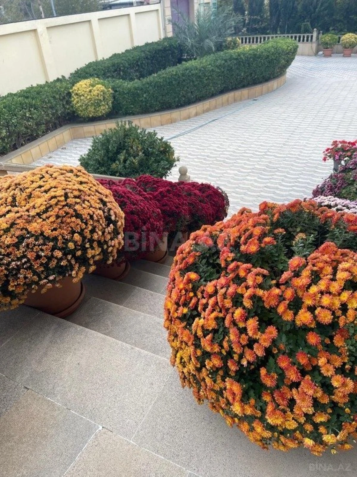 Satılır 4 otaqlı həyət evi 240 m²