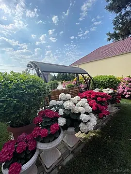 Satılır 4 otaqlı həyət evi 240 m²