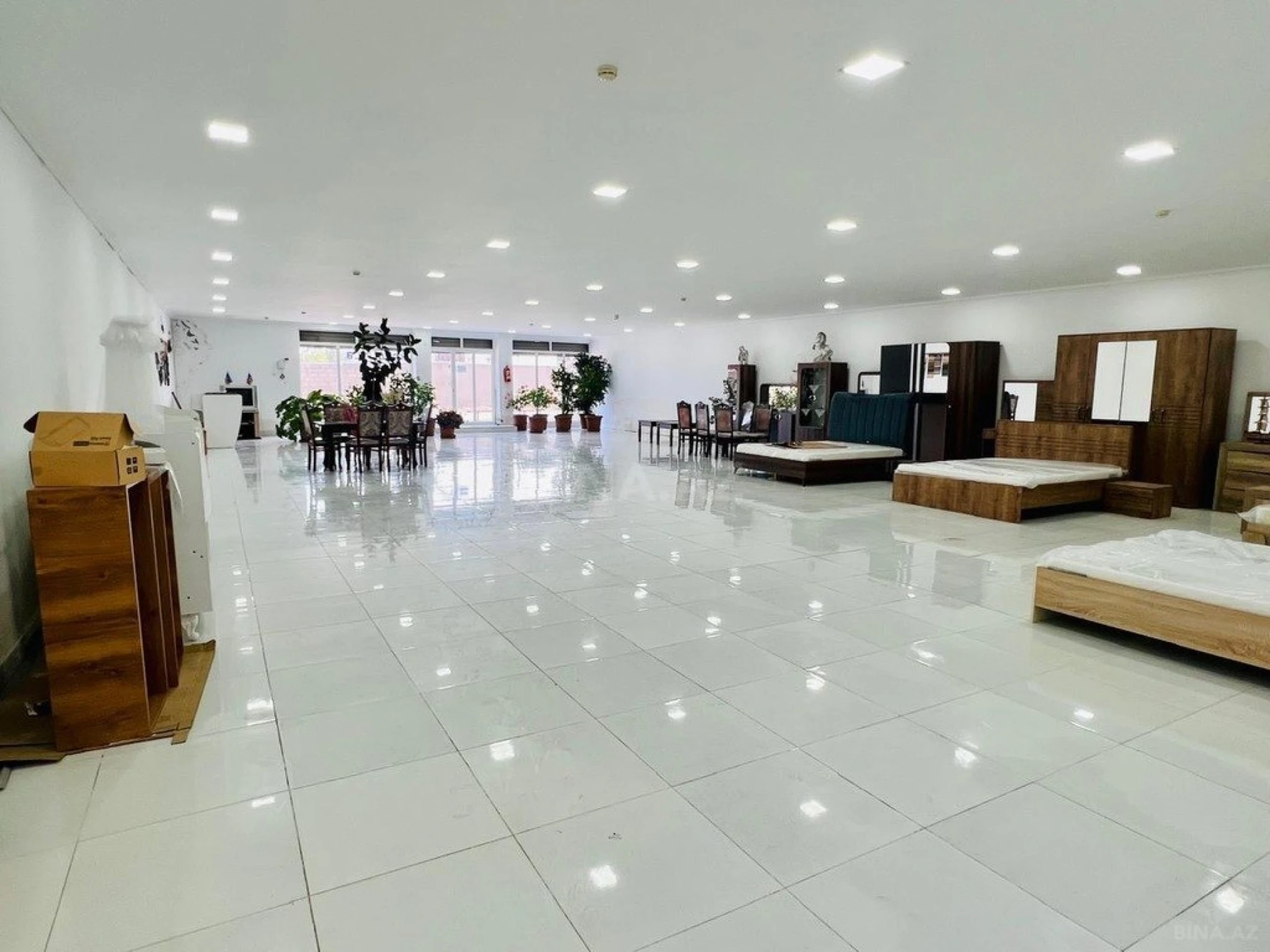 Satılır 4 otaqlı həyət evi 240 m²