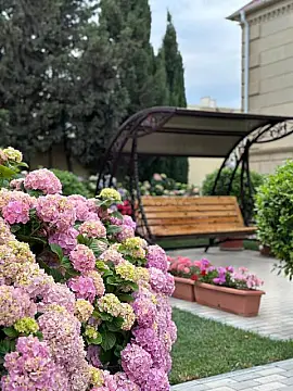 Satılır 4 otaqlı həyət evi 240 m²