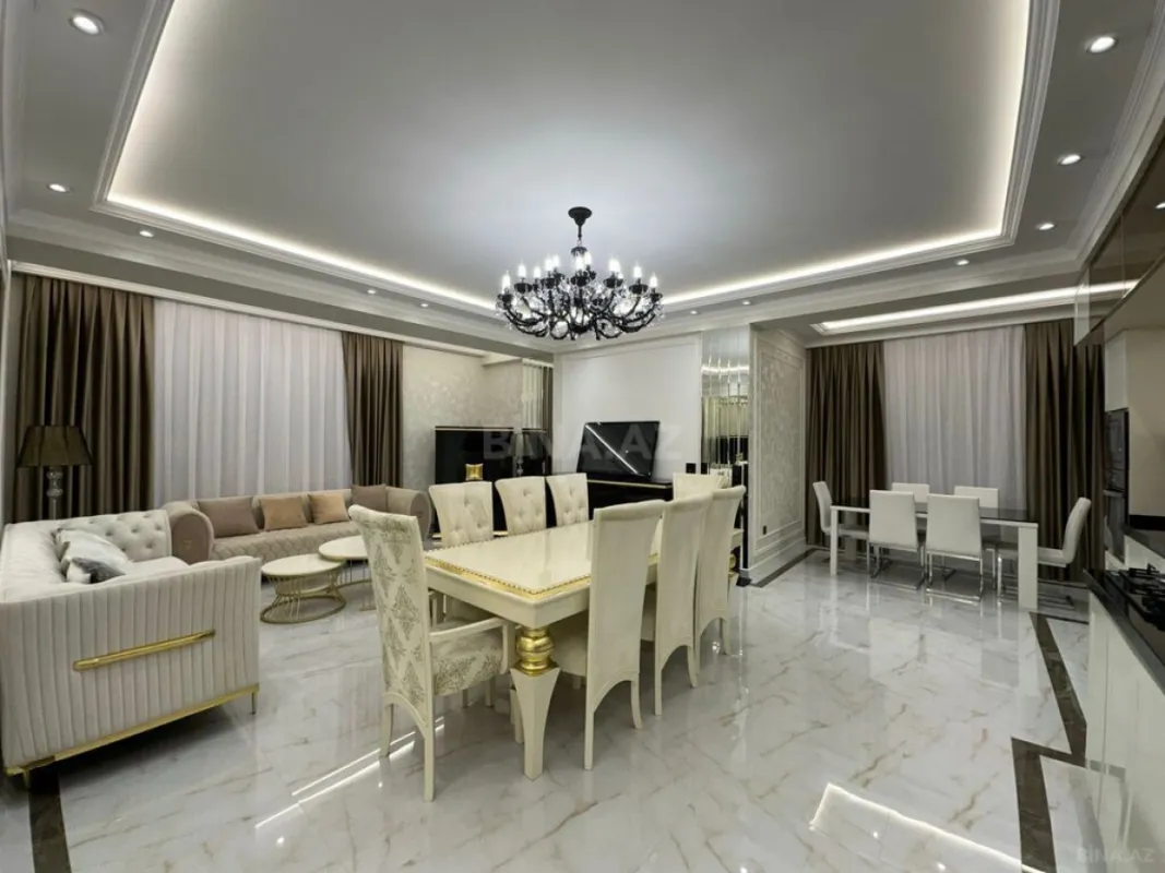 Satılır 4 otaqlı mənzil 144 m²