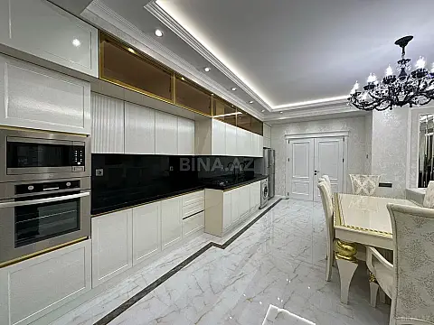 Satılır 4 otaqlı mənzil 144 m²