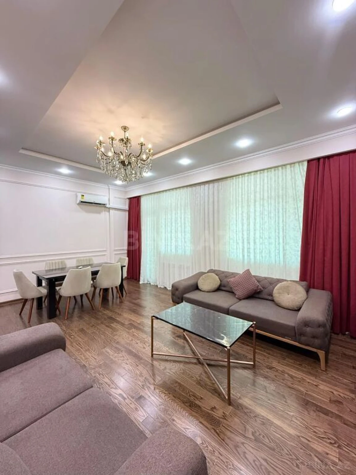 Satılır 3 otaqlı mənzil 117 m²