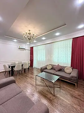 Satılır 3 otaqlı mənzil 117 m²