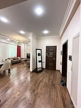 Satılır 3 otaqlı mənzil 117 m²