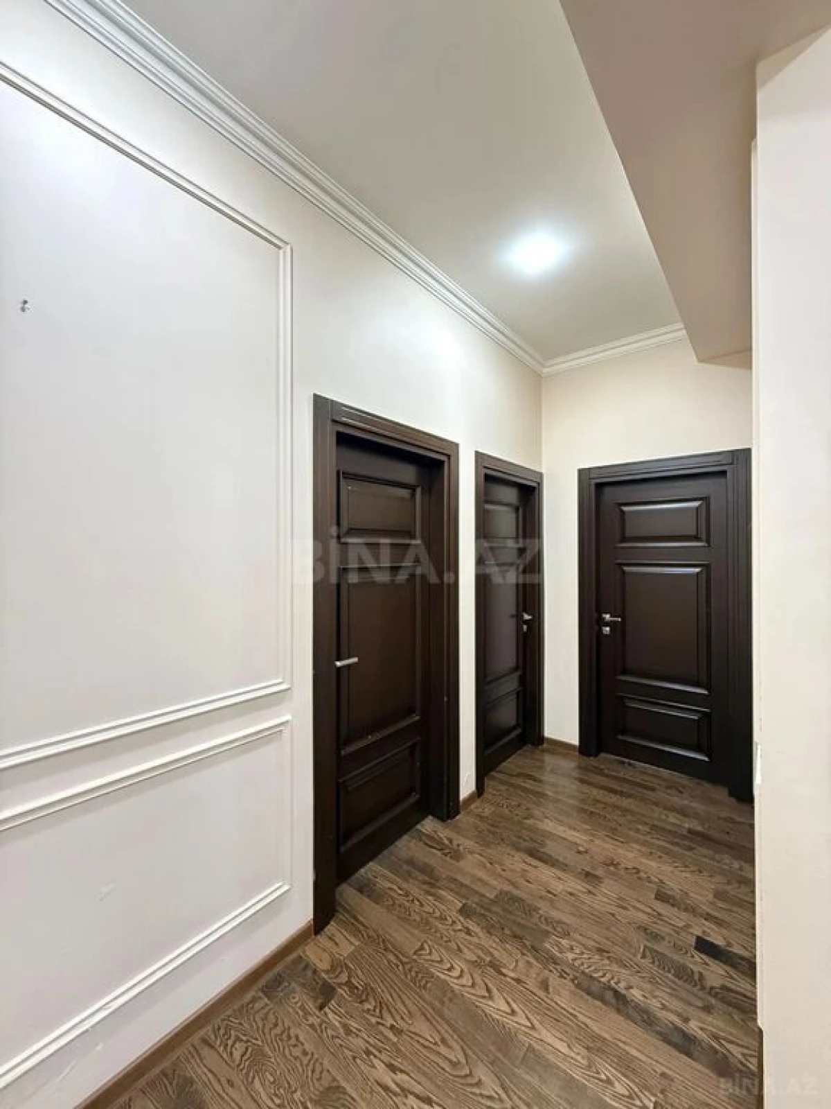 Satılır 3 otaqlı mənzil 117 m²