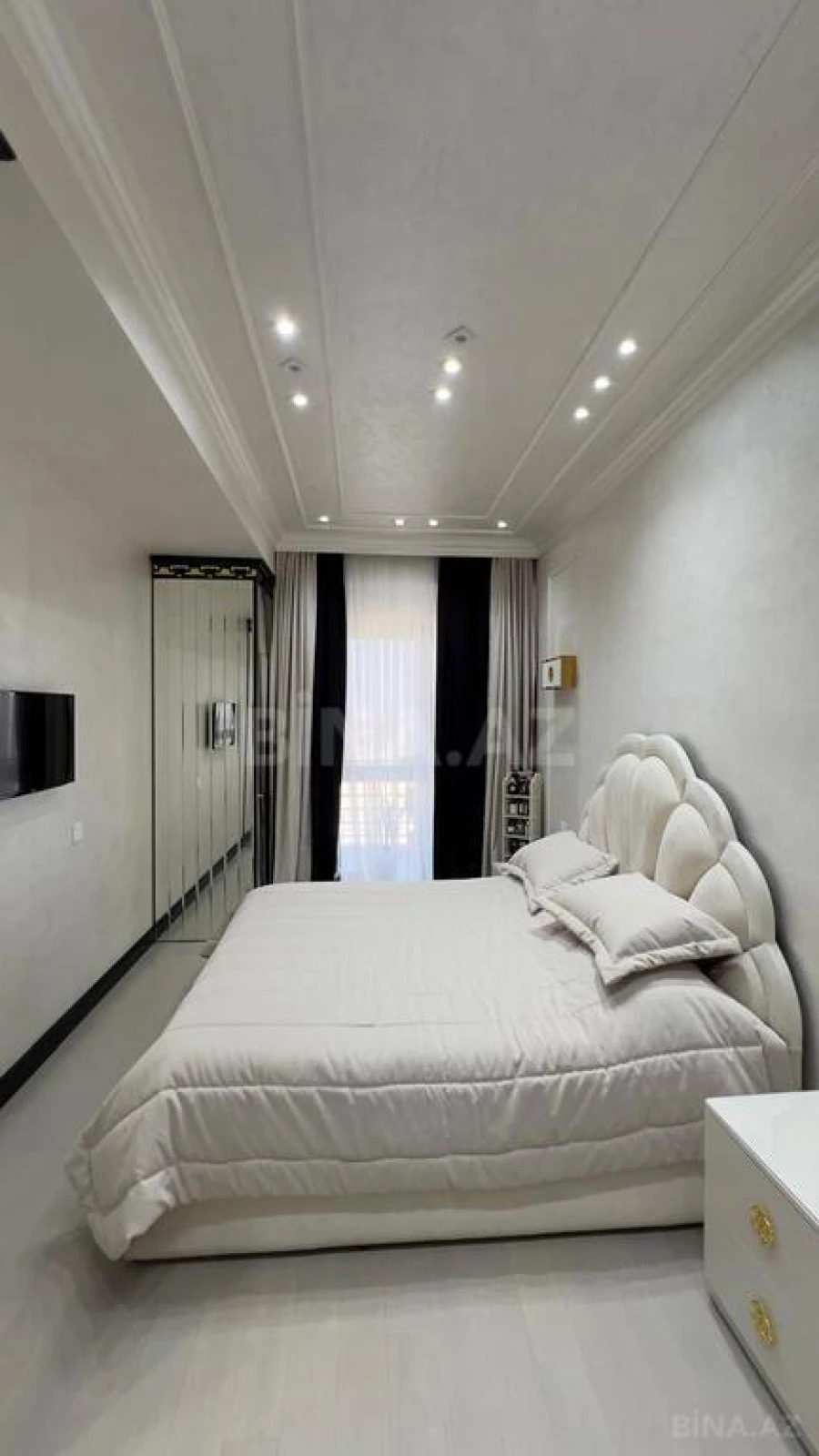 Satılır 3 otaqlı mənzil 120 m²