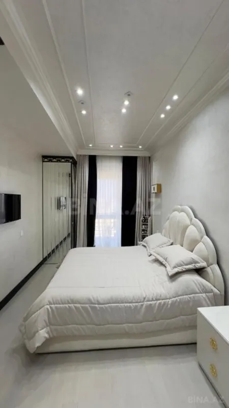 Satılır 3 otaqlı mənzil 120 m²