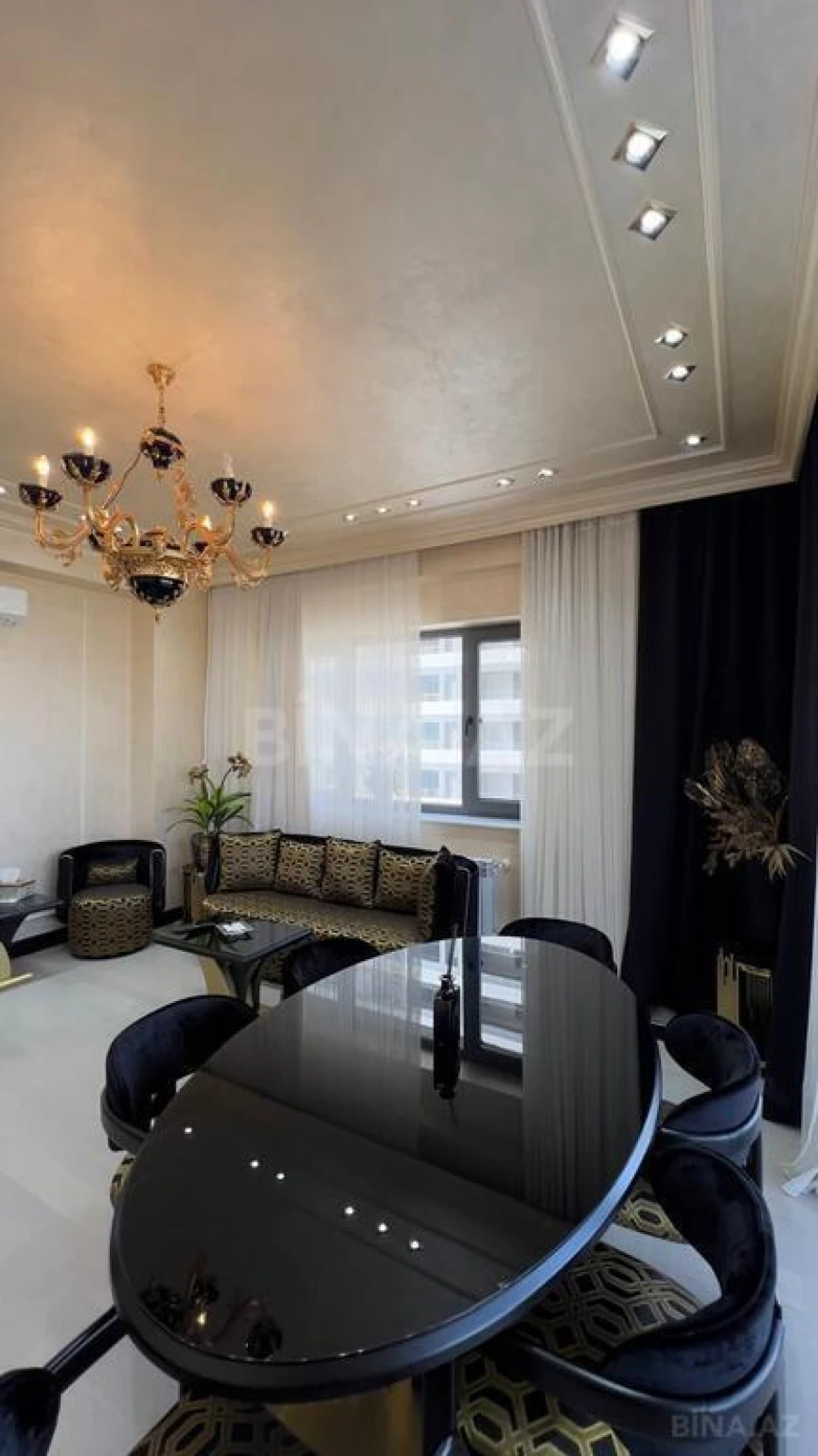 Satılır 3 otaqlı mənzil 120 m²