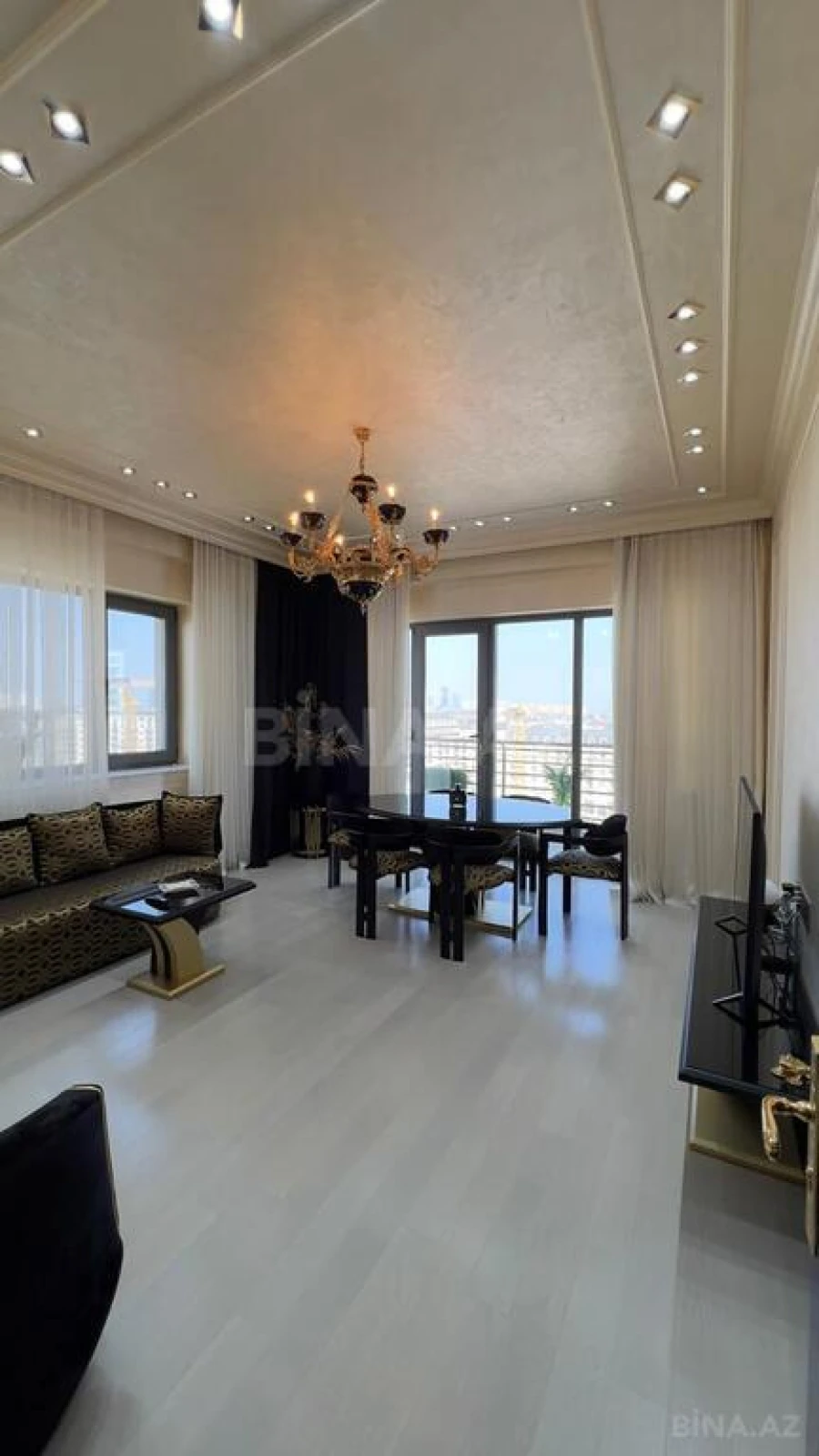 Satılır 3 otaqlı mənzil 120 m²