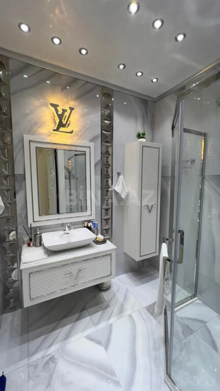 Satılır 3 otaqlı mənzil 120 m²