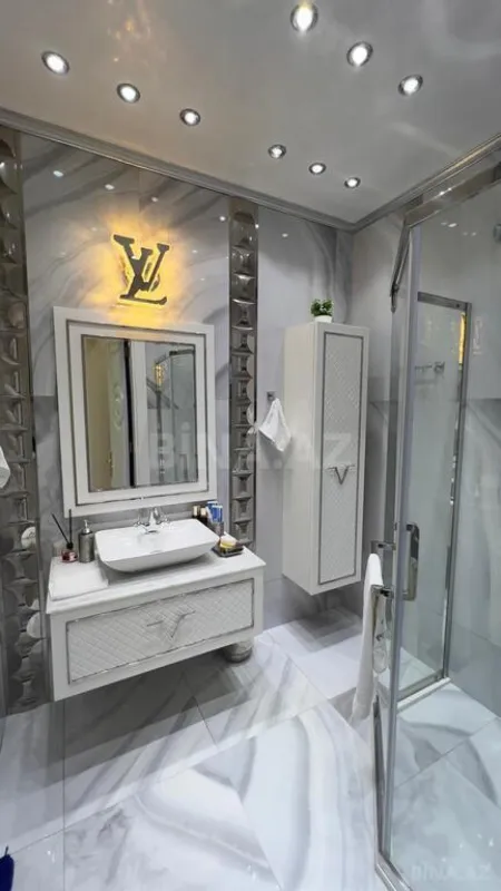 Satılır 3 otaqlı mənzil 120 m²