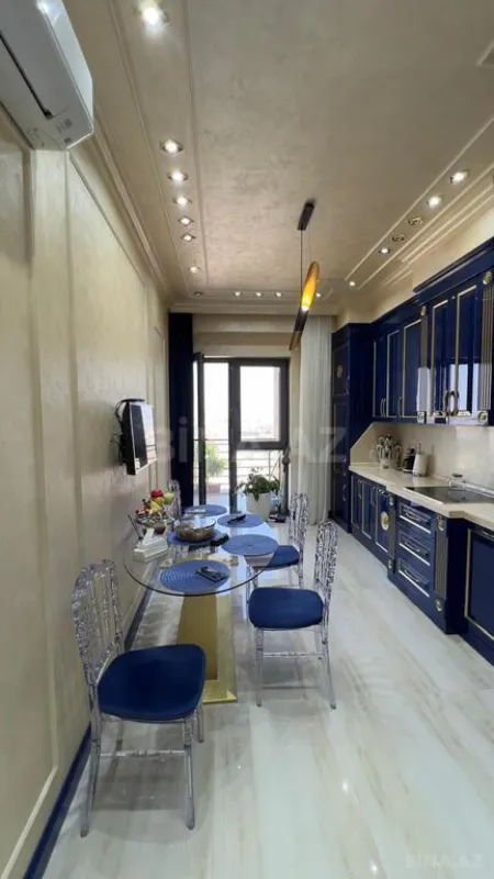 Satılır 3 otaqlı mənzil 120 m²