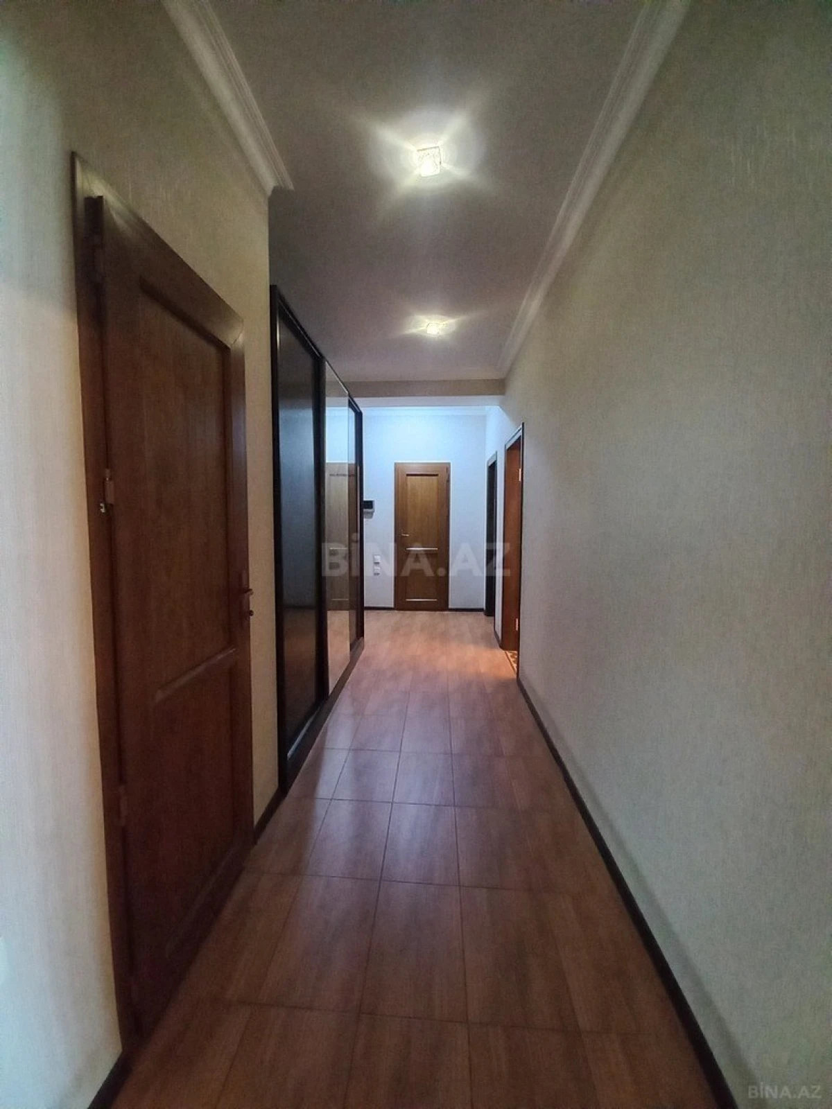 Satılır 3 otaqlı mənzil 120 m²