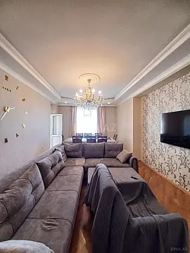 Satılır 3 otaqlı mənzil 120 m²