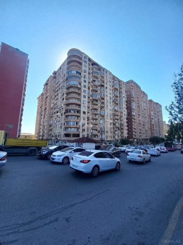 Satılır 3 otaqlı mənzil 120 m²