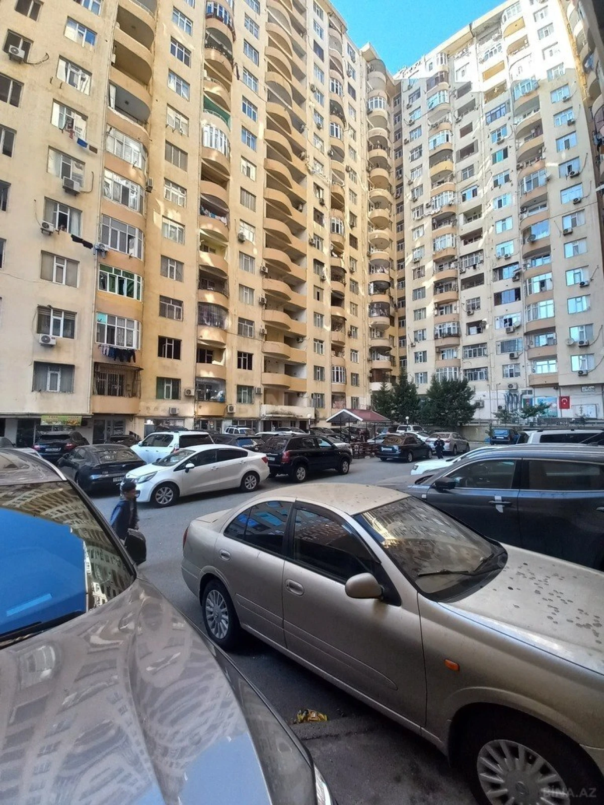 Satılır 3 otaqlı mənzil 120 m²