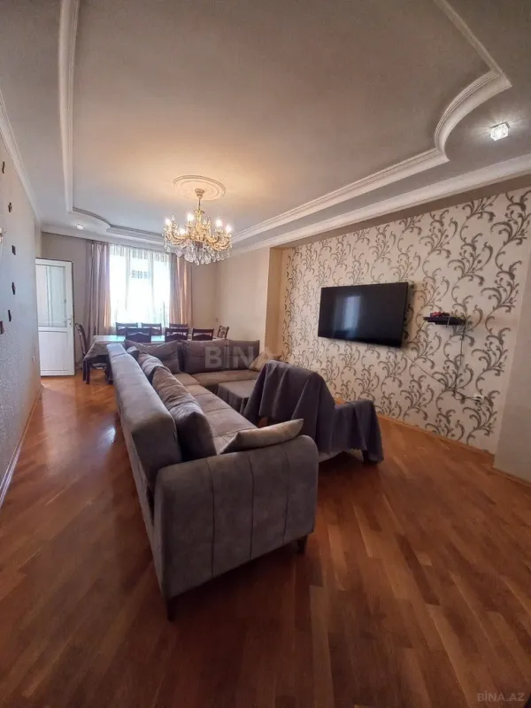 Satılır 3 otaqlı mənzil 120 m²
