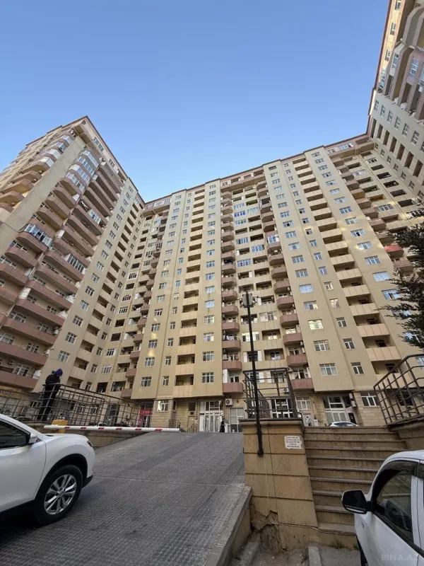 Kirayə verilir 3 otaqlı mənzil 130 m²