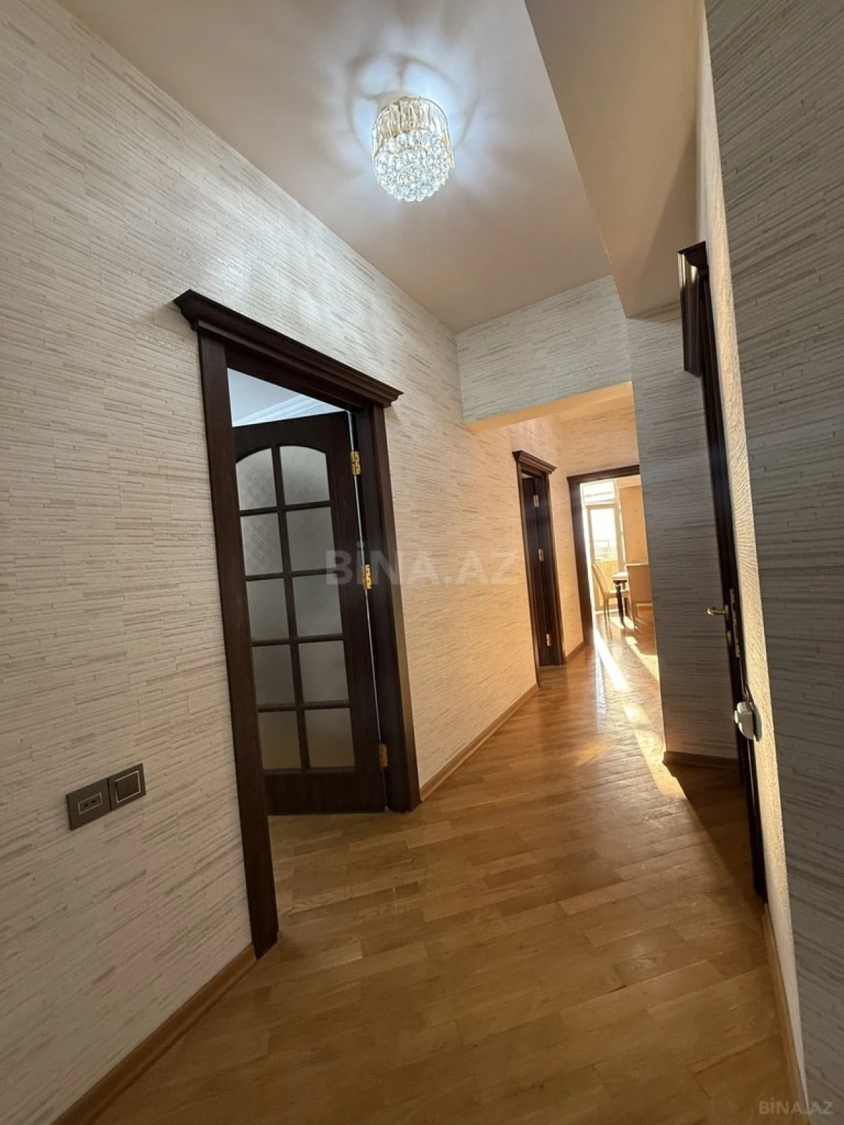Kirayə verilir 3 otaqlı mənzil 130 m²