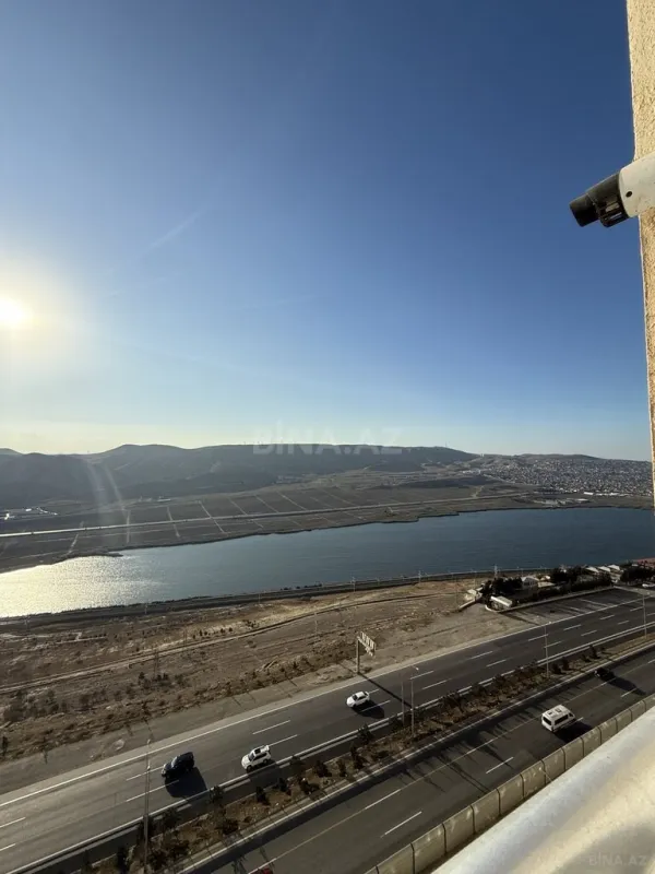 Kirayə verilir 3 otaqlı mənzil 130 m²