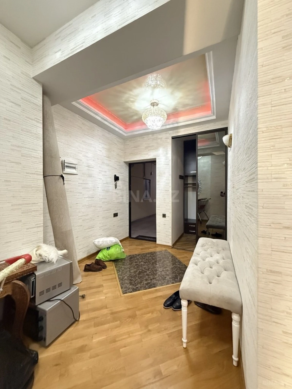 Kirayə verilir 3 otaqlı mənzil 130 m²