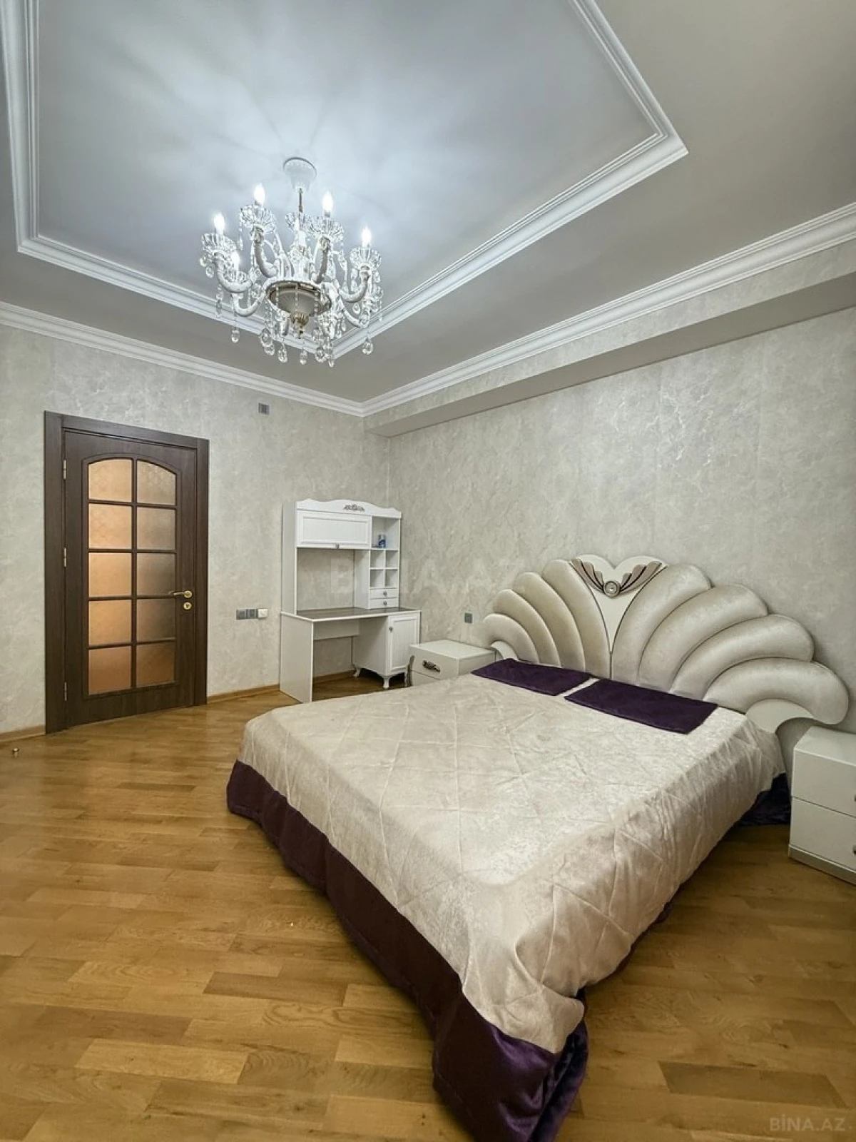 Kirayə verilir 3 otaqlı mənzil 130 m²