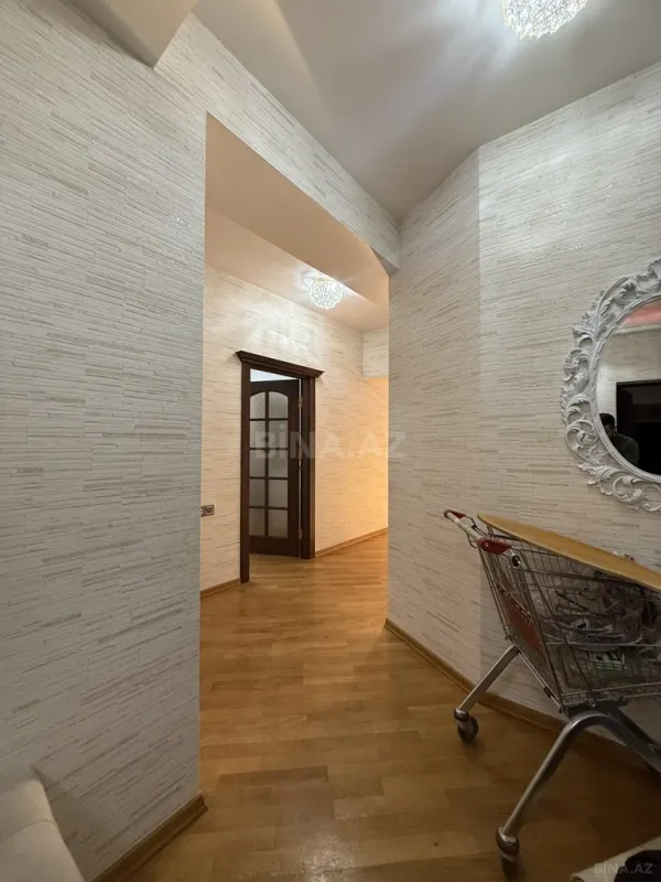 Kirayə verilir 3 otaqlı mənzil 130 m²