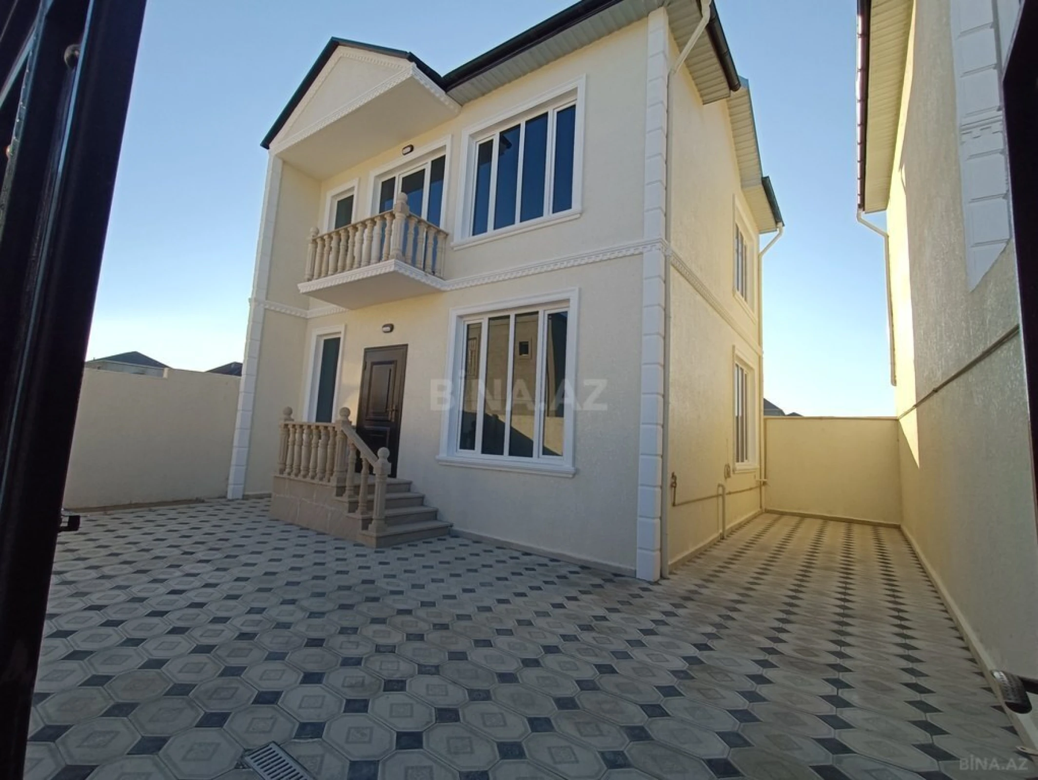 Satılır 4 otaqlı həyət evi 124 m²