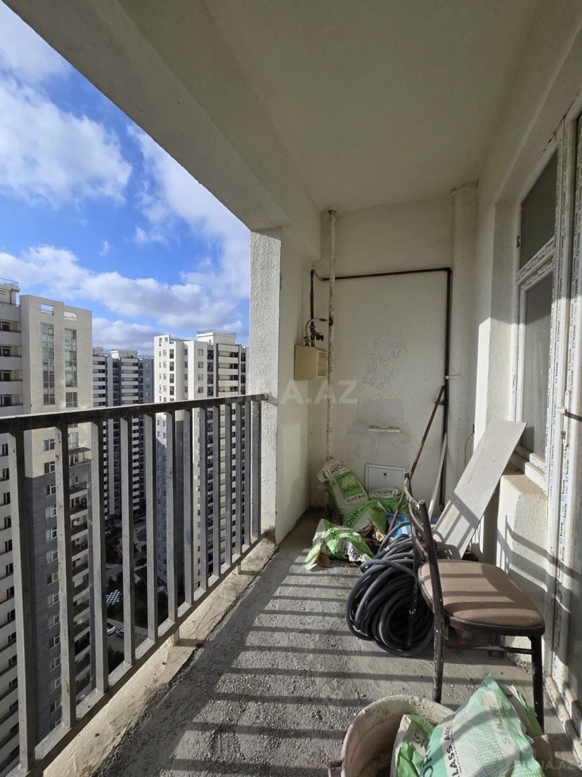 Satılır 3 otaqlı mənzil 96 m²