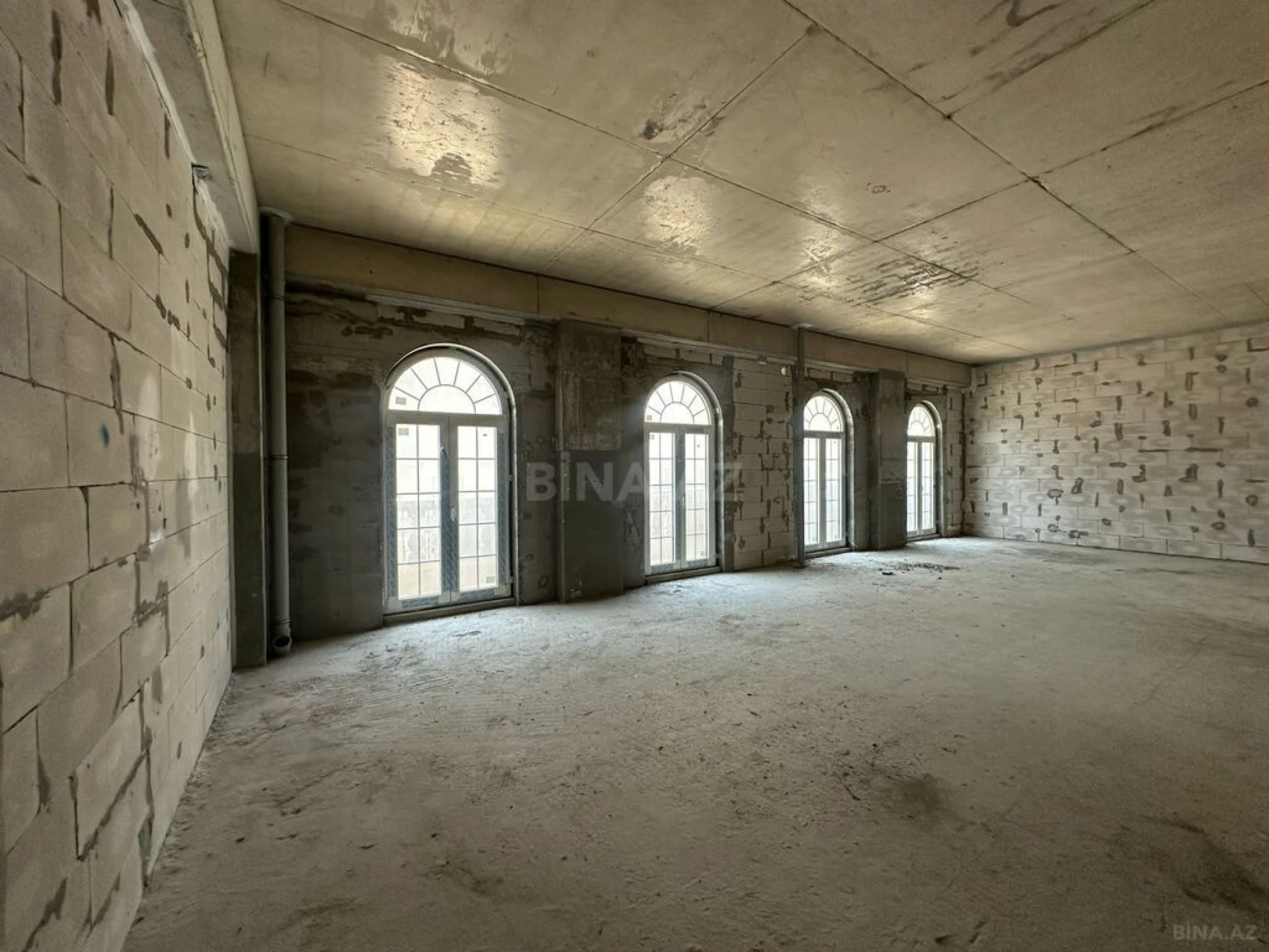 Satılır 3 otaqlı mənzil 106 m²