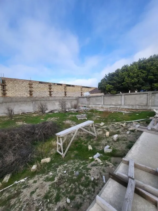 Satılır 8 otaqlı həyət evi 500 m²